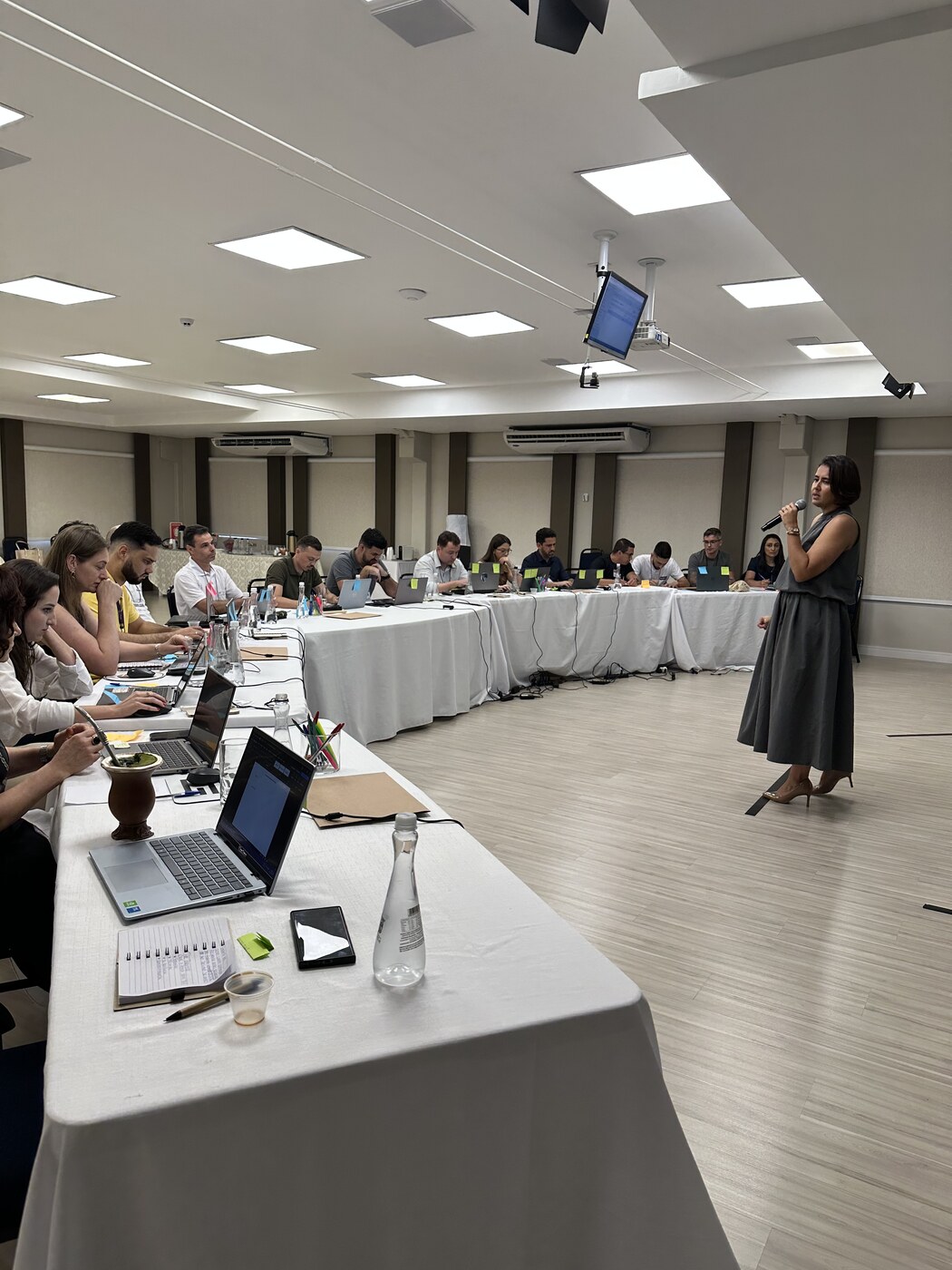 FEX Educação — formação de líderes In Company